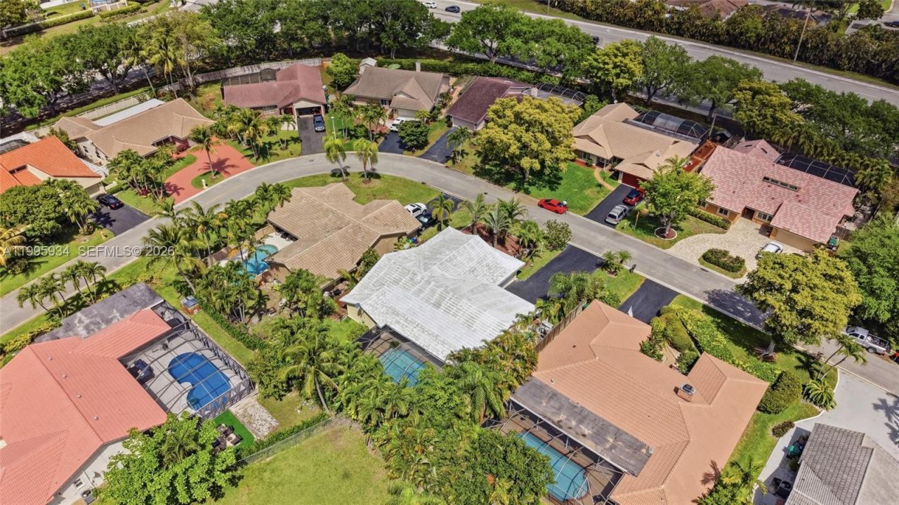 676 NW 107th Ln, Coral Springs, FL 33071 Photo