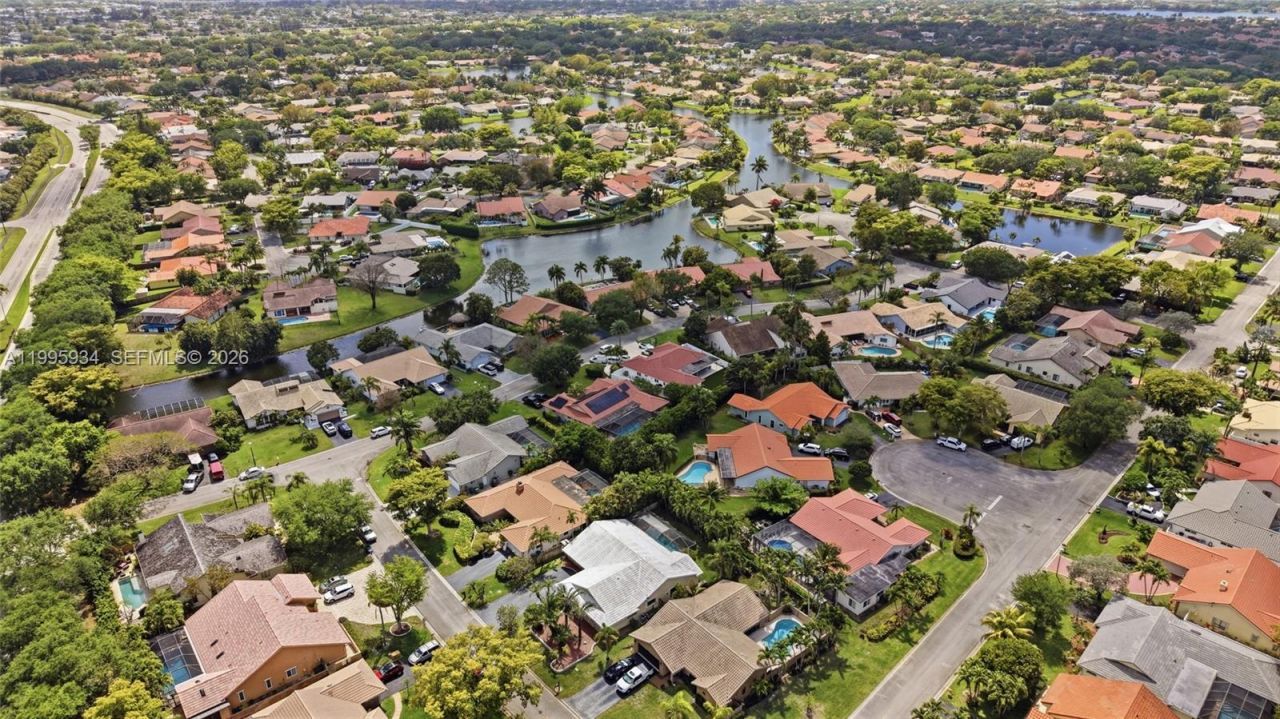 676 NW 107th Ln, Coral Springs, FL 33071 Photo