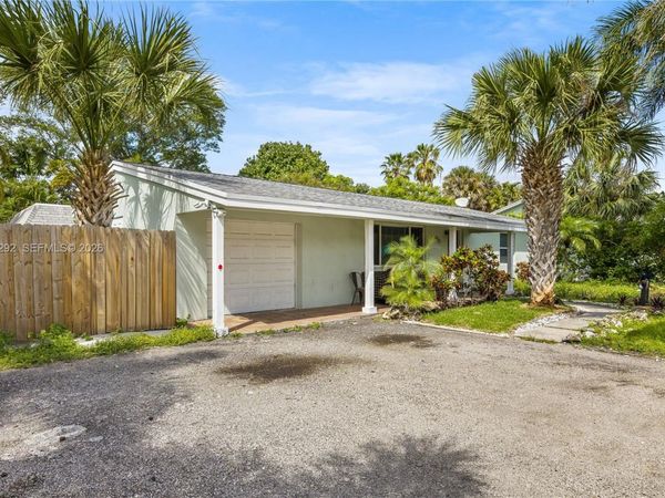 417 SW 1st Ave , Boynton Beach, FL 33435