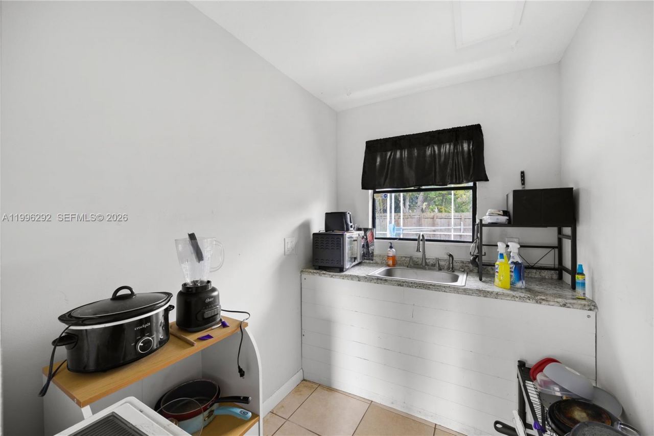 417 SW 1st Ave , Boynton Beach, FL 33435 Photo