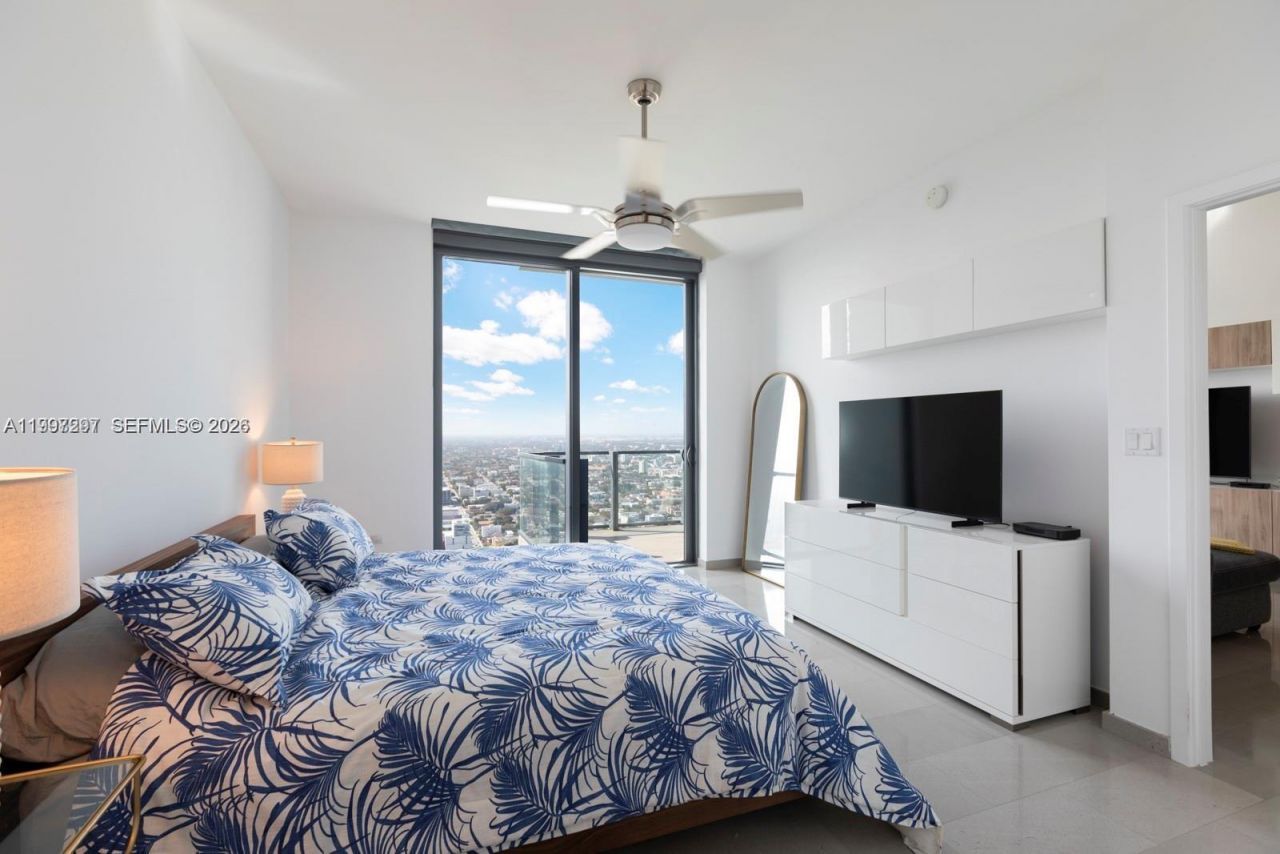 88 SW 7th St, Unit 4106, Miami, FL 33130 Photo