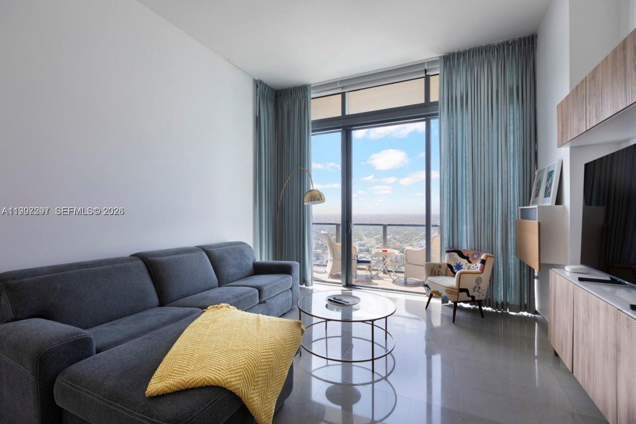 88 SW 7th St, Unit 4106, Miami, FL 33130 Photo