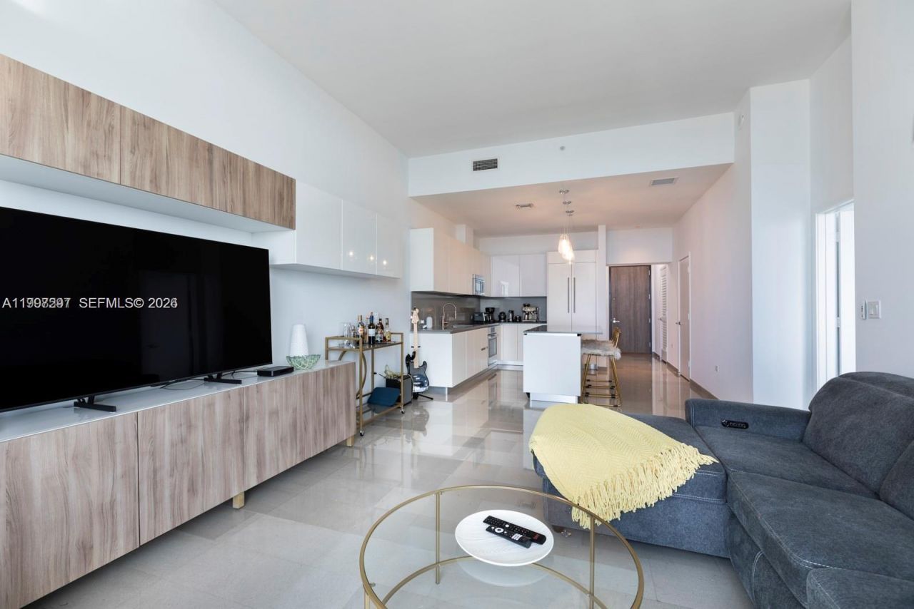 88 SW 7th St, Unit 4106, Miami, FL 33130 Photo