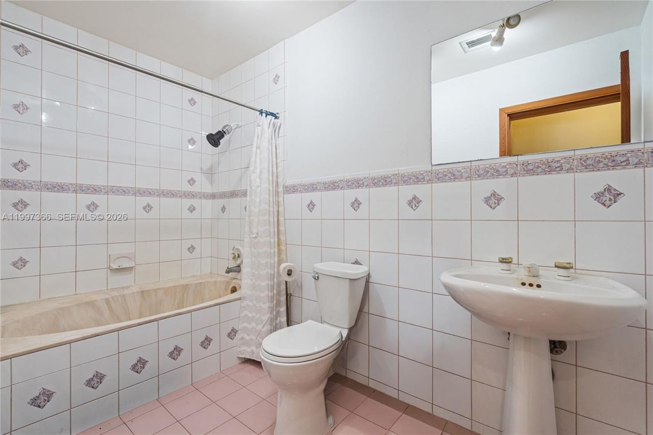 7990 SW 76th Ave, Miami, FL 33143 Photo