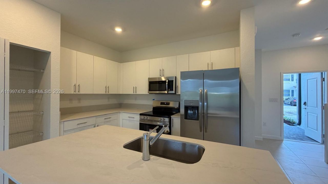 1077 SE 2nd Ter, Unit 1077, Florida City, FL 33034 Photo