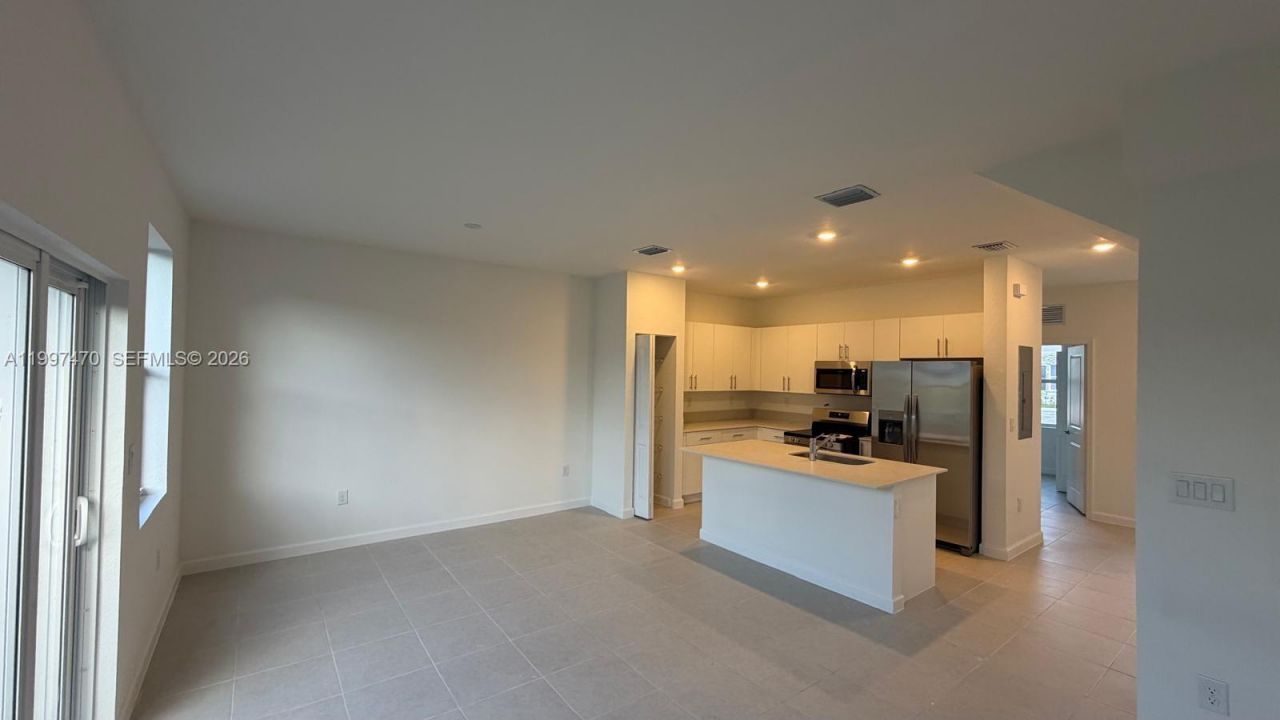 1077 SE 2nd Ter, Unit 1077, Florida City, FL 33034 Photo