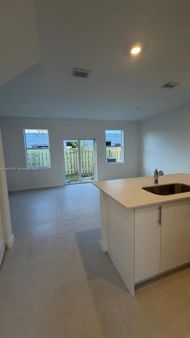 1077 SE 2nd Ter, Unit 1077, Florida City, FL 33034 Photo