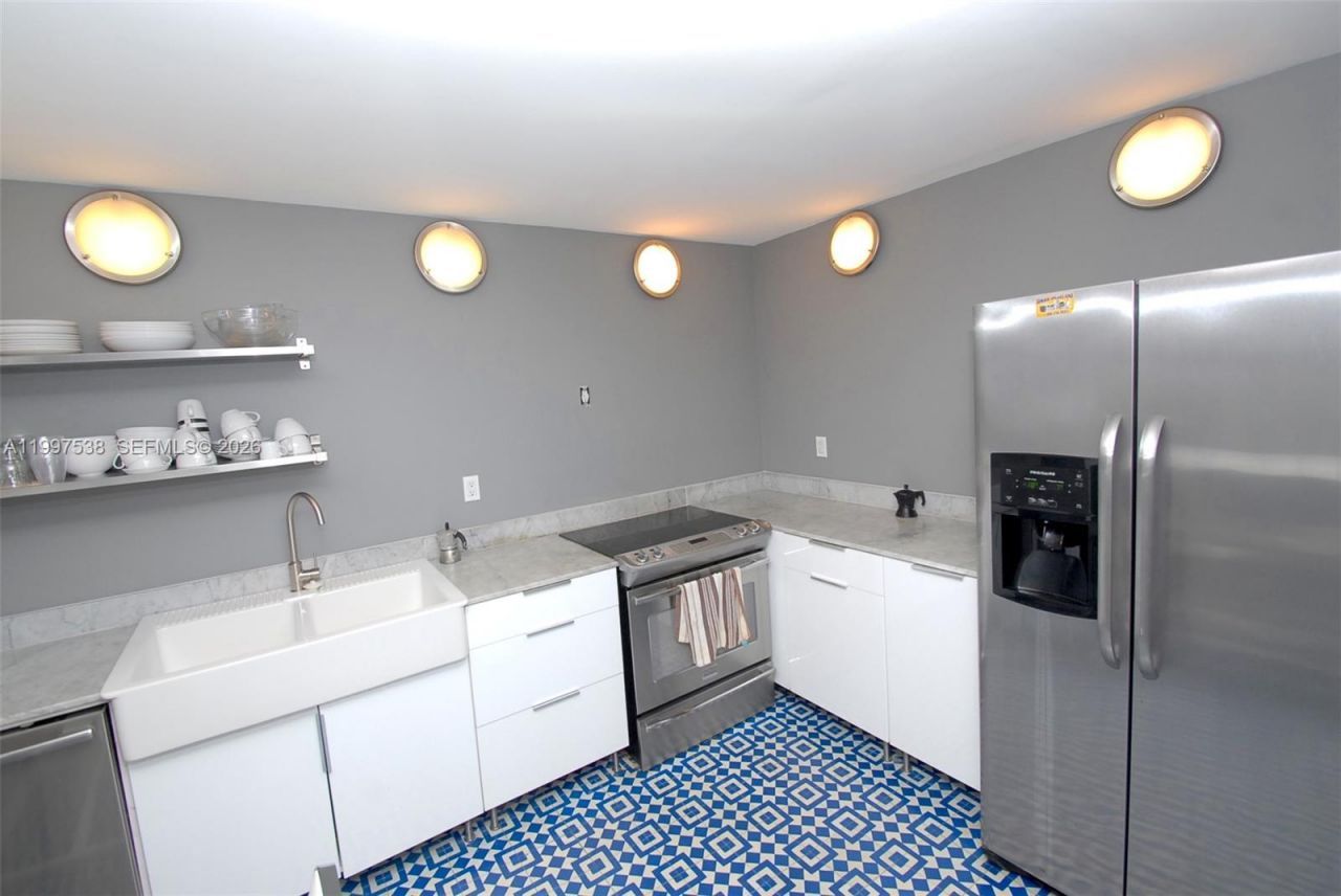 1800 Collins Ave, Unit 18F, Miami Beach, FL 33139 Photo