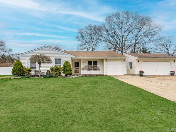 35 Timber Trail Lane , Medford, NY 11763