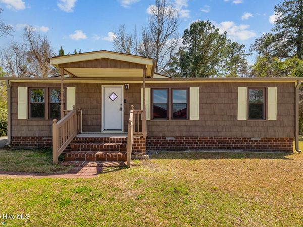 100 Caviness Drive , Jacksonville, NC 28540