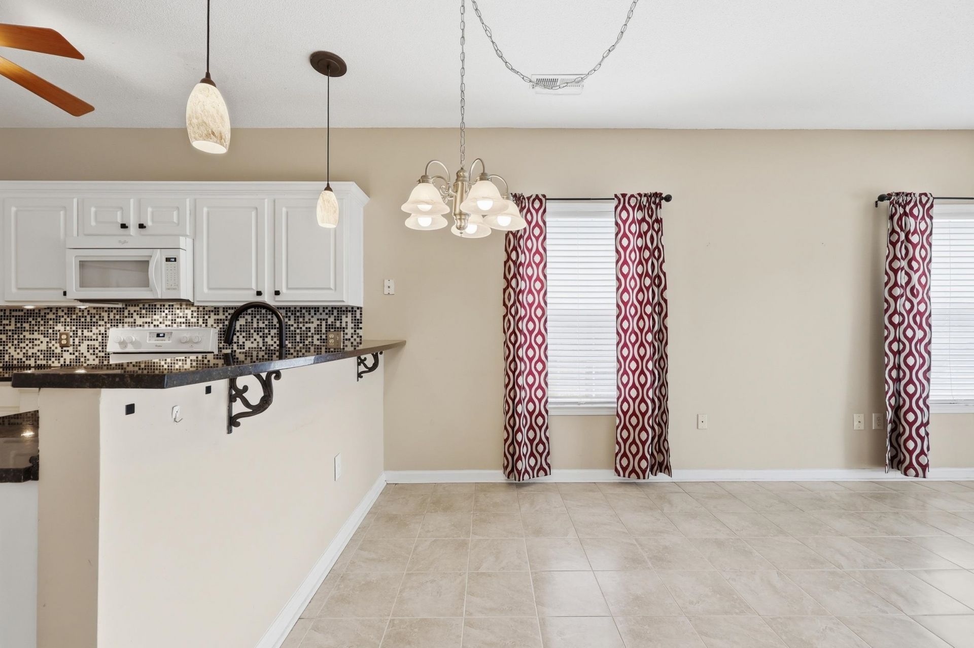 248 Sun Colony Blvd. Photo 11