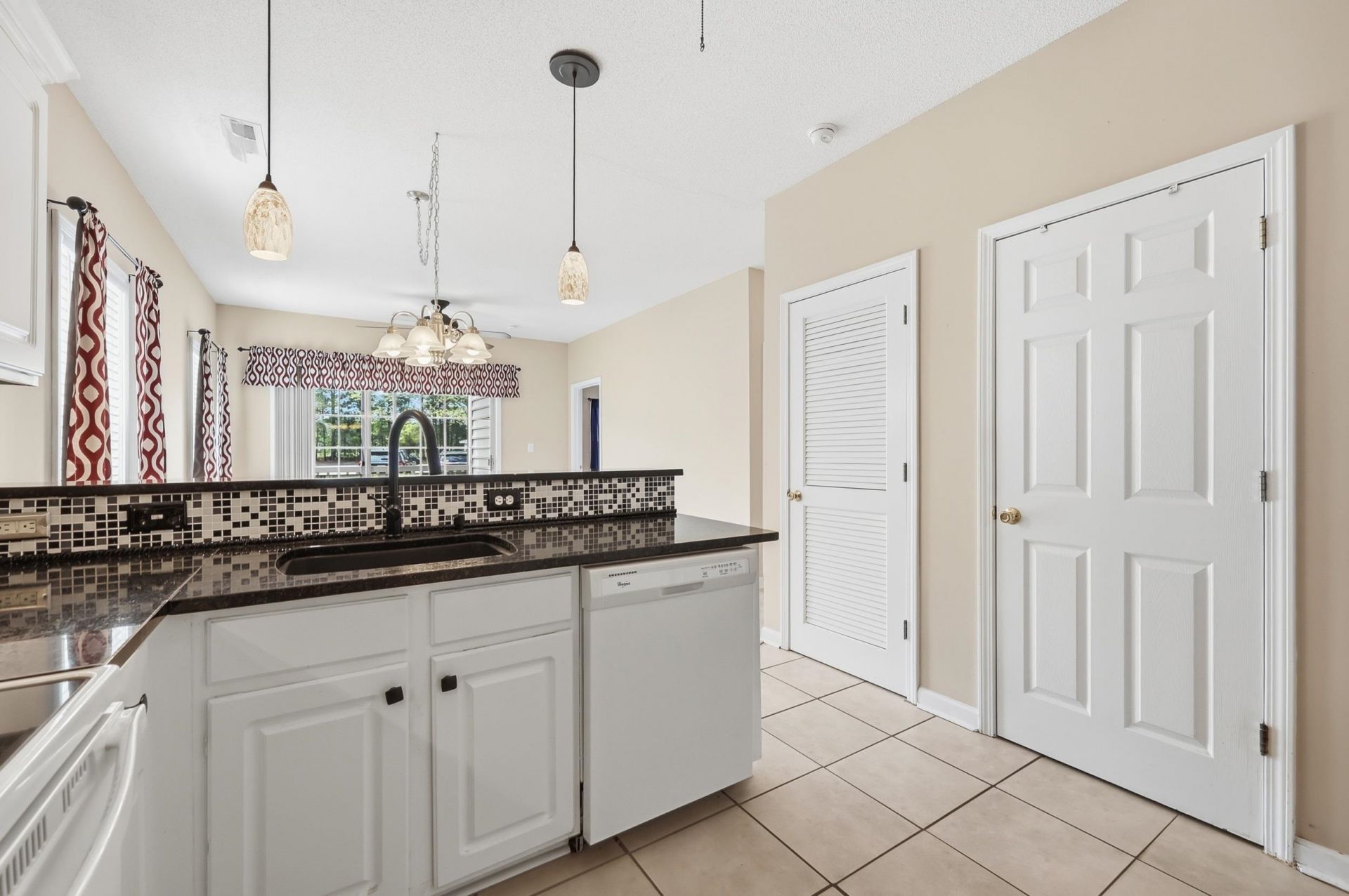 248 Sun Colony Blvd. Photo 14