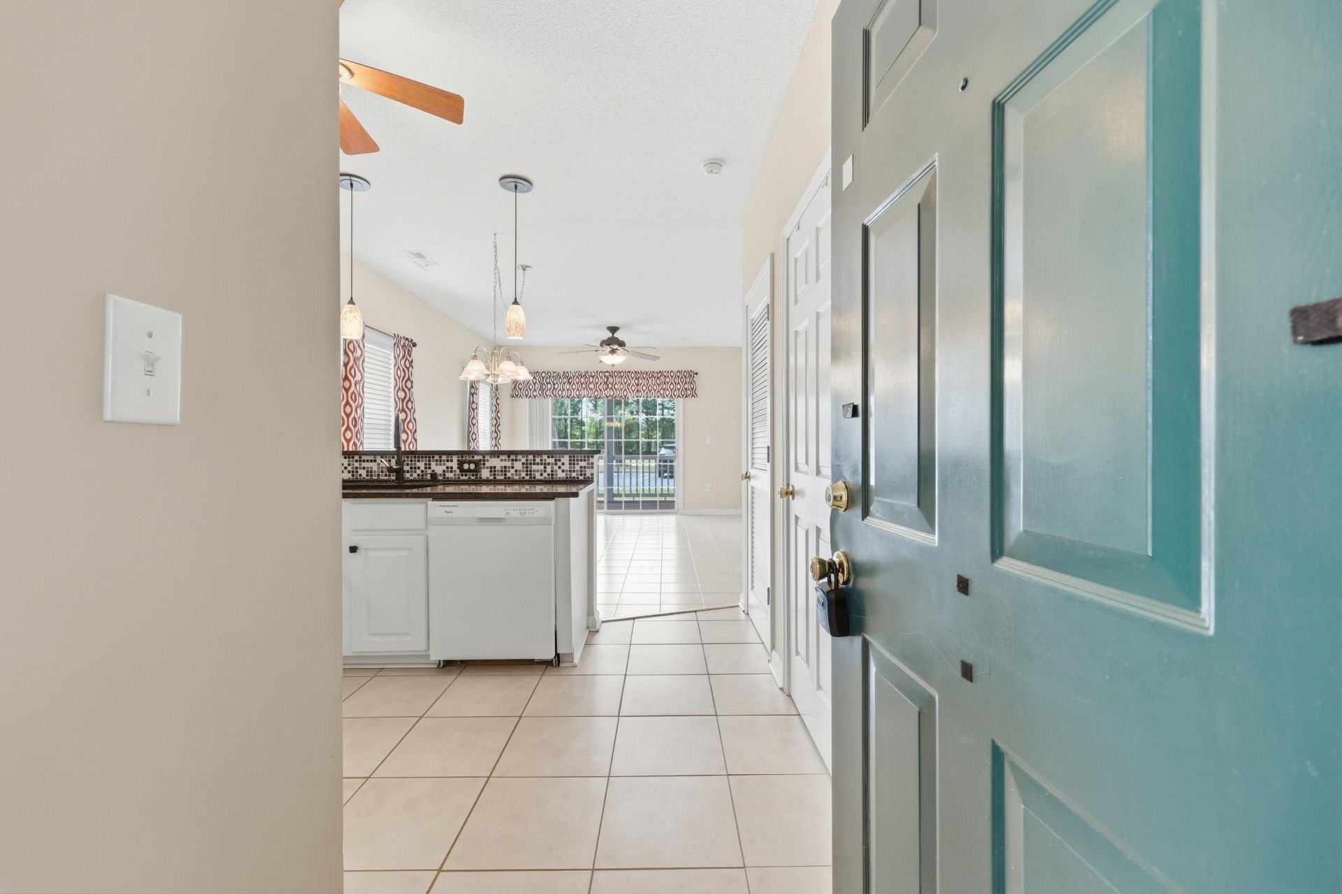 248 Sun Colony Blvd. Photo 17