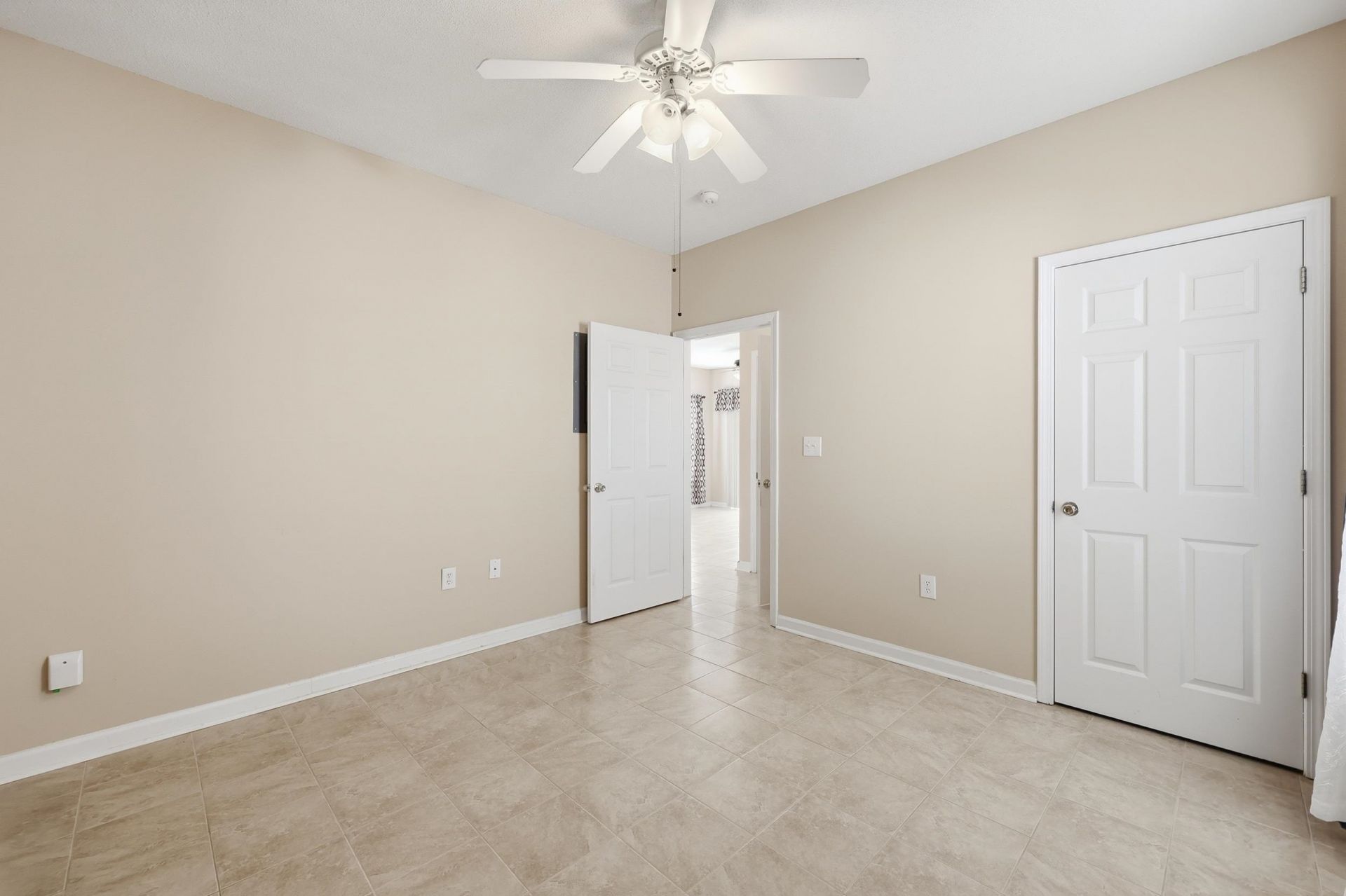 248 Sun Colony Blvd. Photo 21