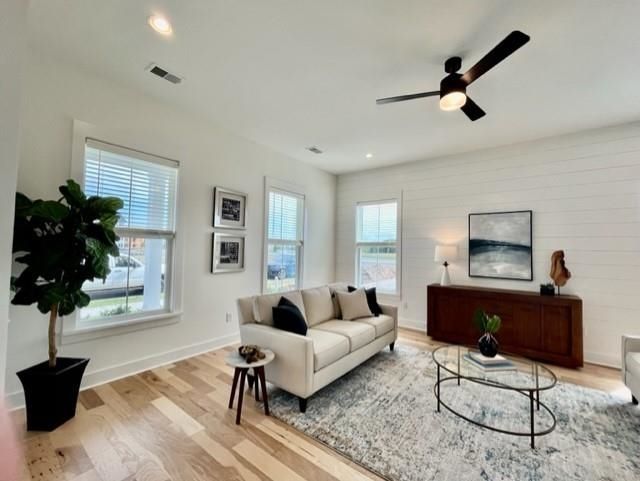 317 Grafton Dr.  Photo 2