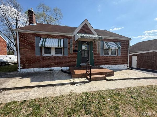 8964 Mayfield Court , St Louis, MO 63136