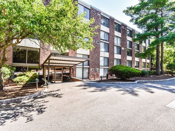 993 Massachusetts Ave, Unit 212, Arlington, MA 02476