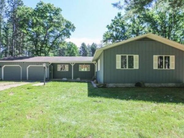 5842 220th Avenue, Morley, MI 49336