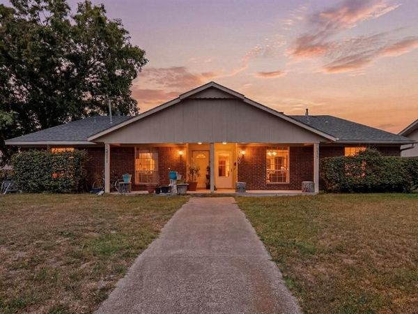 2009 Santa Anna Drive, Garland, TX 75042