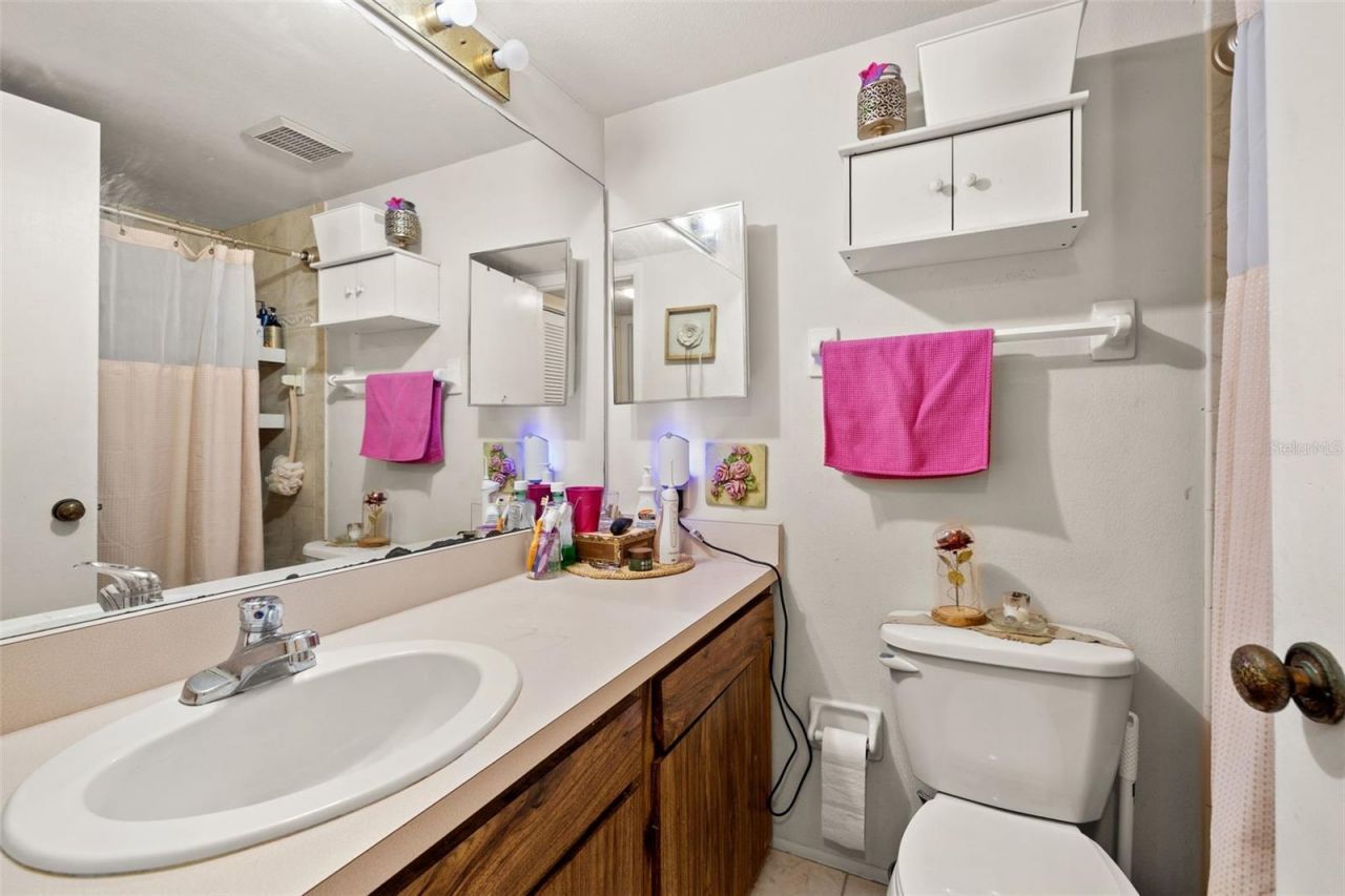 2200 Bahia Vista Street, Unit B8, Sarasota, FL 34239 Photo