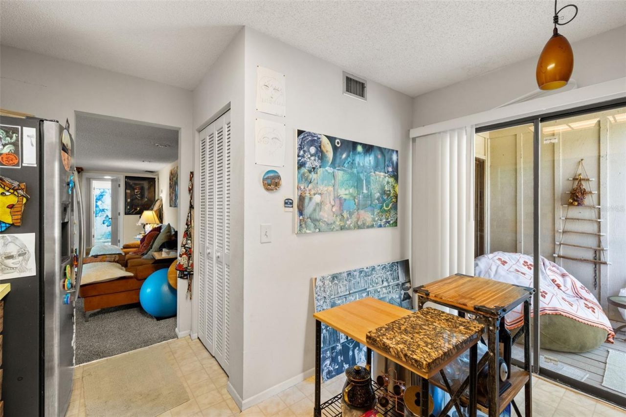 2200 Bahia Vista Street, Unit B8, Sarasota, FL 34239 Photo