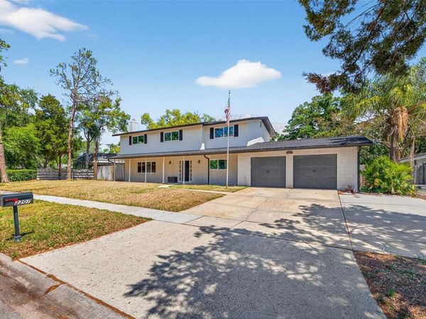 2207 HENNESEN DRIVE, CLEARWATER, FL 33764