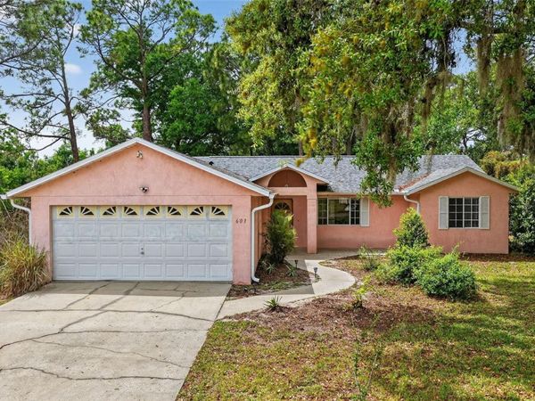 601 VINCENT DRIVE , MOUNT DORA, FL 32757