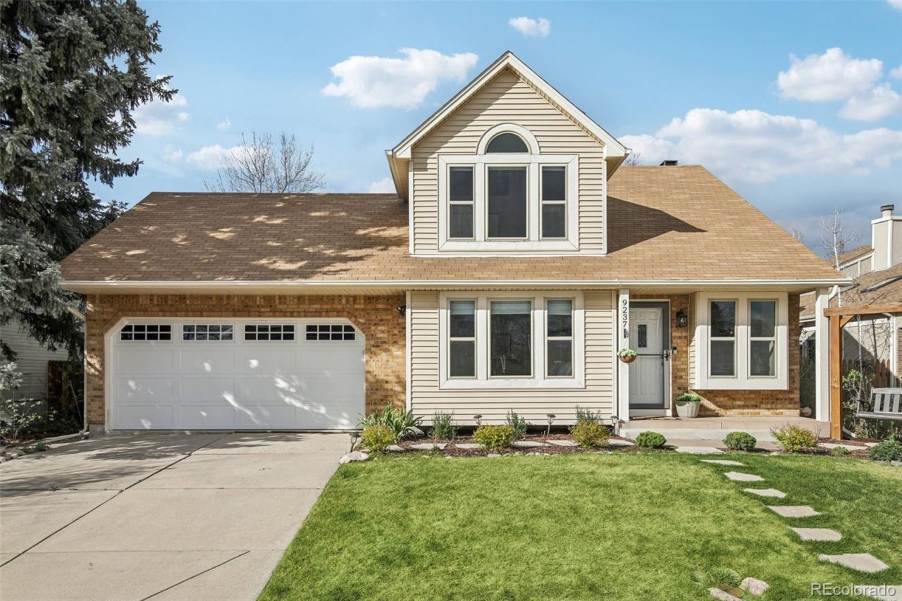 9237 W Nichols Place, Littleton, CO 80128 Main Photo