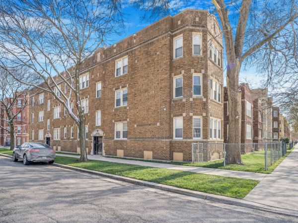 8001 S Maryland Avenue , Chicago, IL 60619