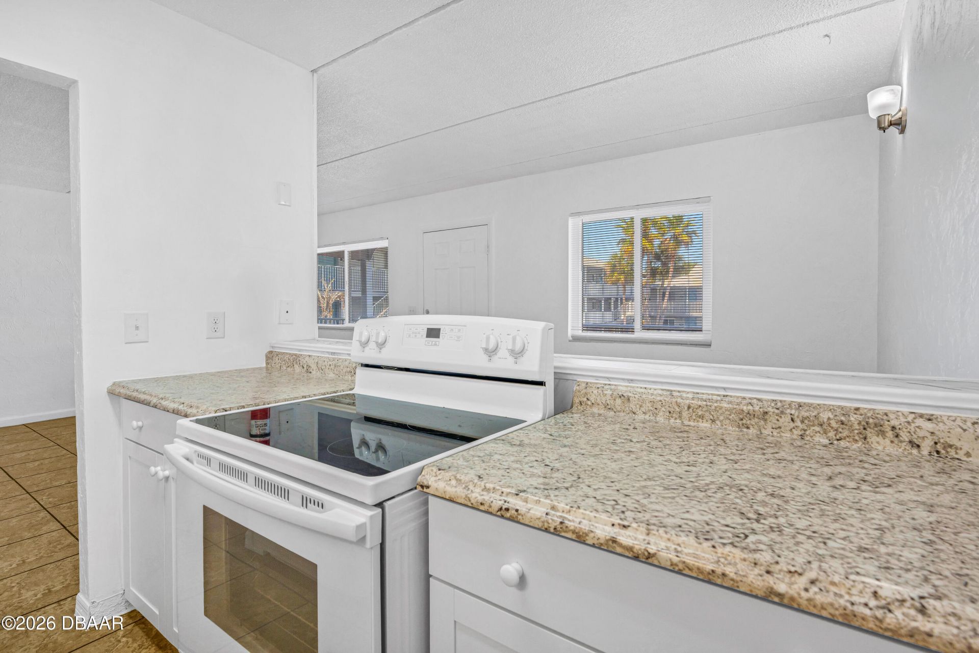 411 N Halifax Avenue, Unit 210, Daytona Beach, FL 32118 Photo