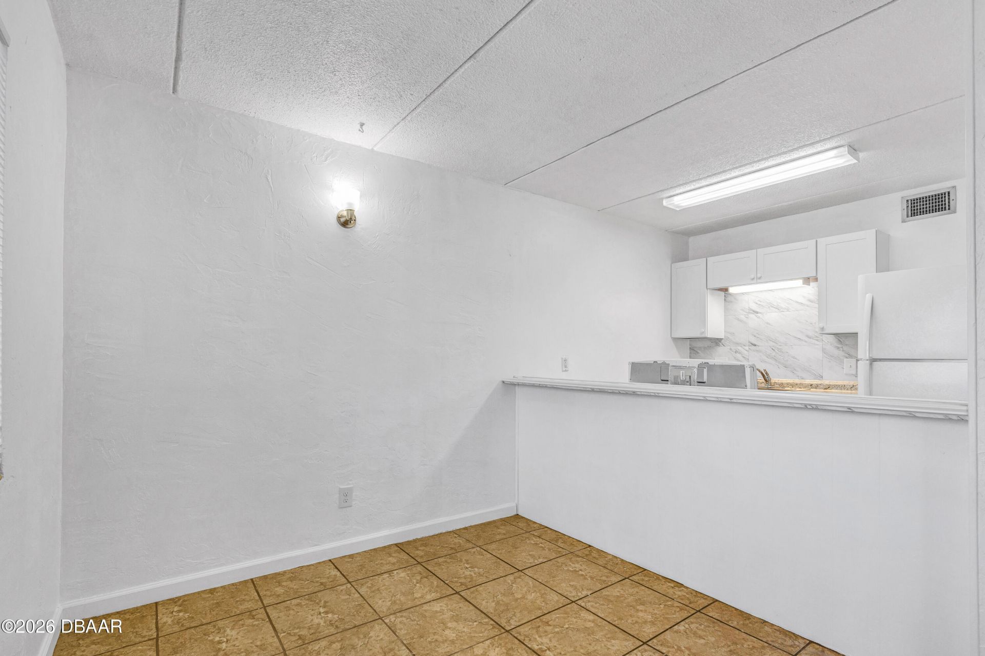 411 N Halifax Avenue, Unit 210, Daytona Beach, FL 32118 Photo