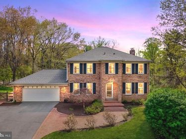 3137 HUNT ROAD, OAKTON, VA 22124