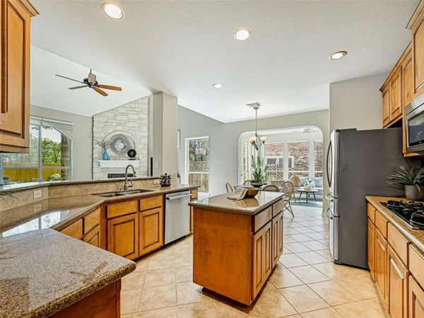 10106 Dianella LN, Austin, TX 78759