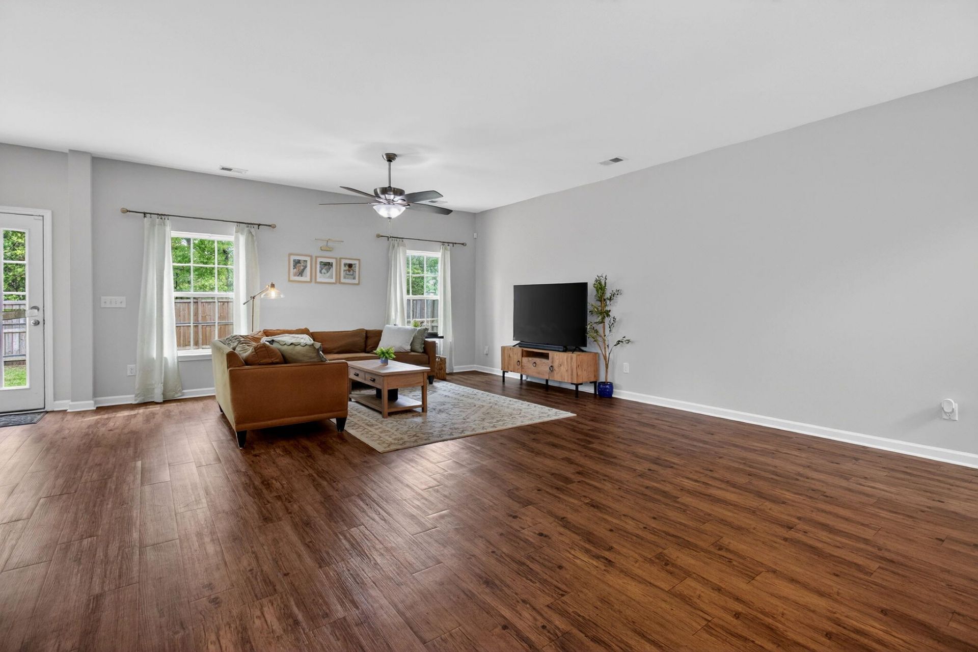 131 Lakestone Road Photo 10