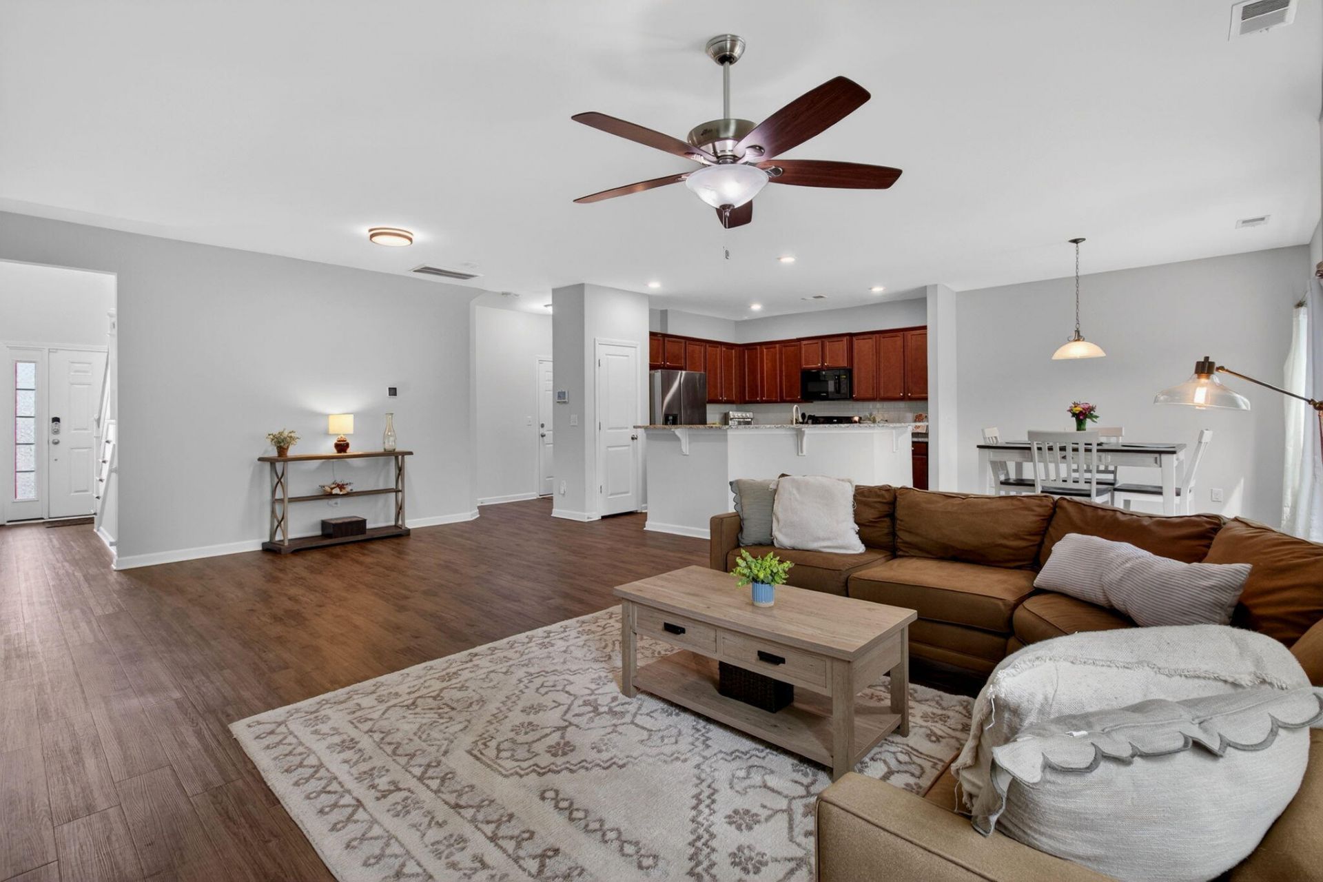 131 Lakestone Road Photo 13