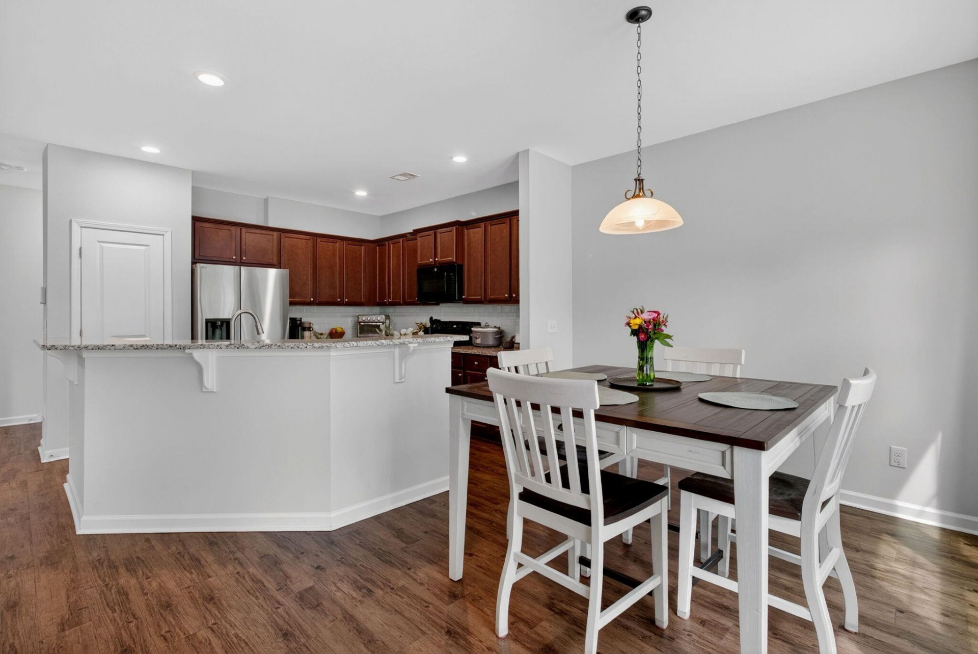 131 Lakestone Road Photo 14