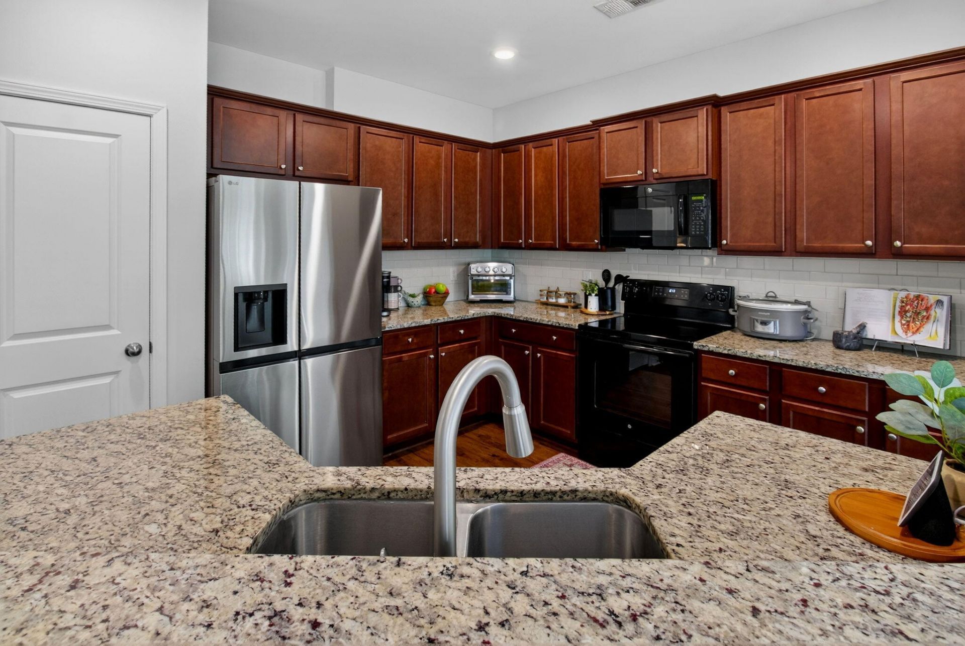 131 Lakestone Road Photo 21