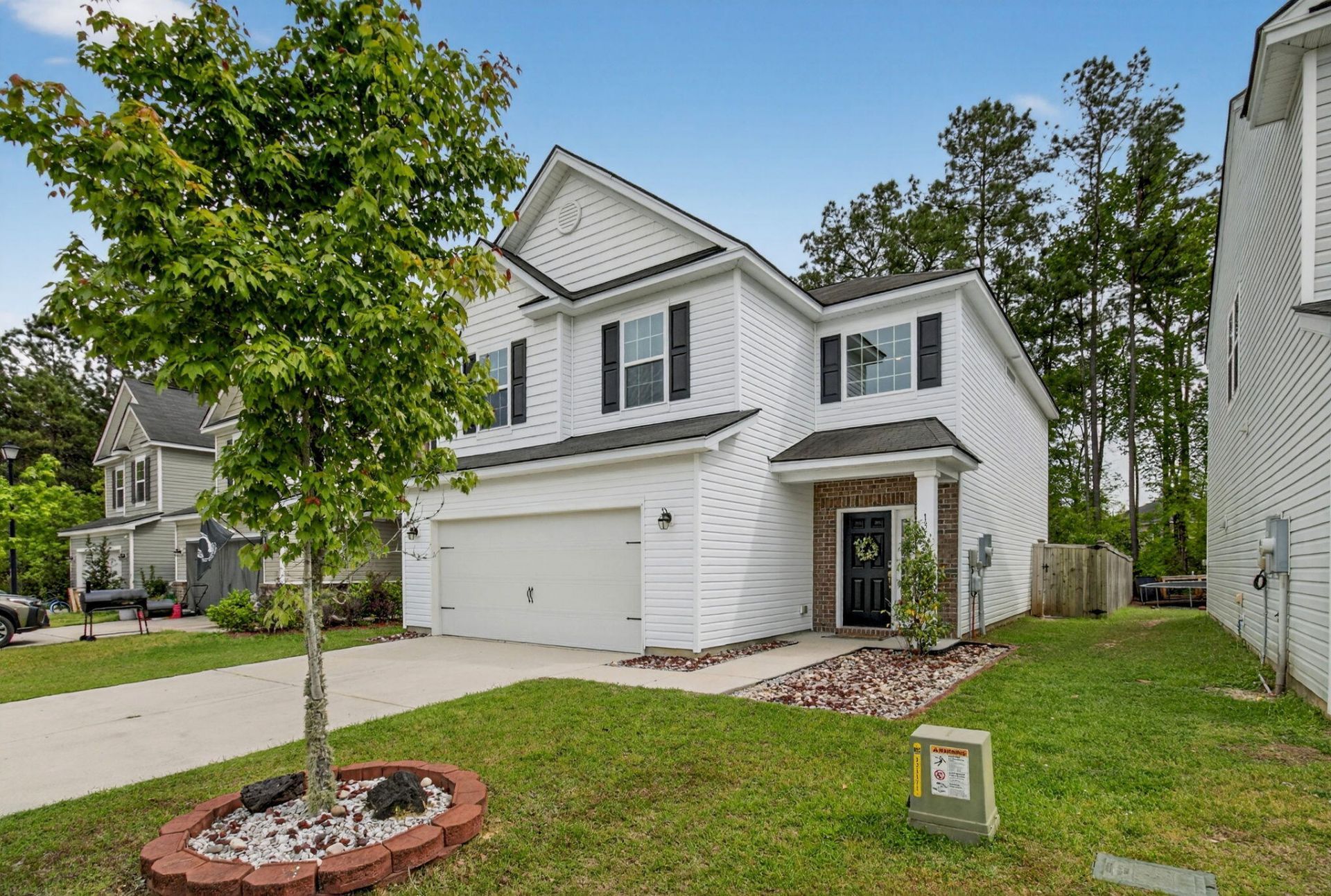 131 Lakestone Road Photo 5