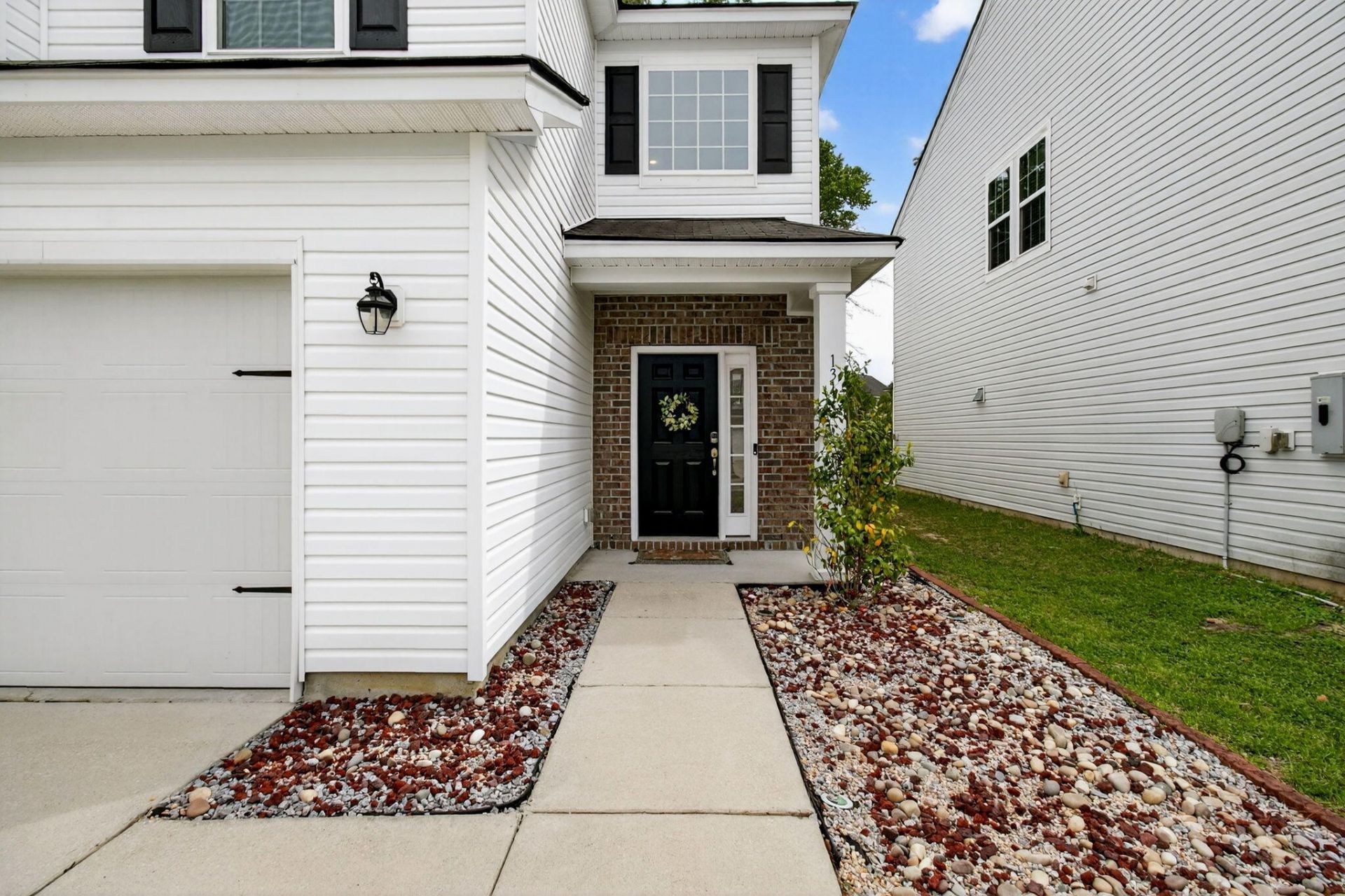 131 Lakestone Road Photo 8