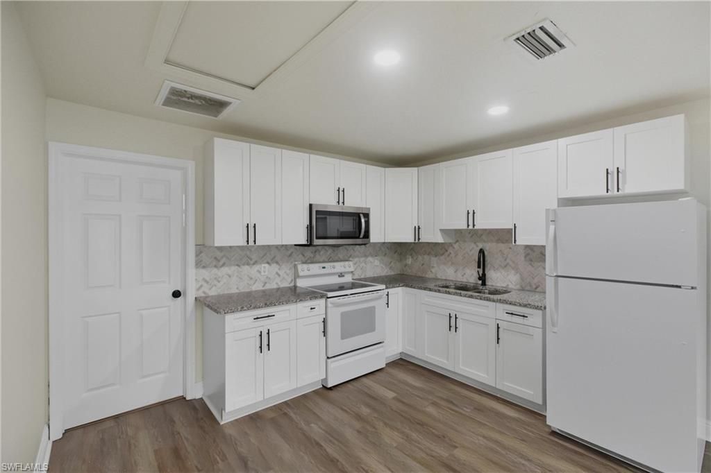 25 Cypress St , North Fort Myers, FL 33903 Photo