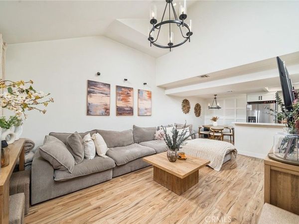 435 W 9th Street, Unit A6, Upland, CA 91786