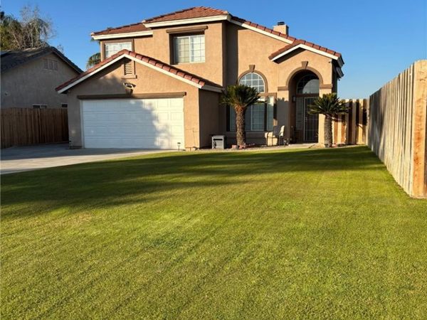 8400 Winlock, Bakersfield, CA 93312