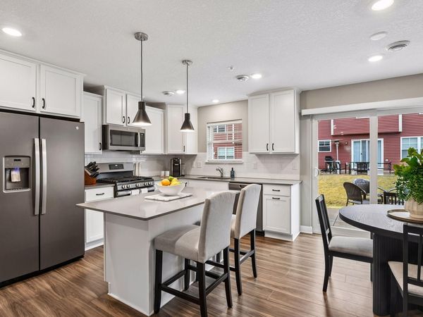 9494 Bridle Way, Victoria, MN 55386