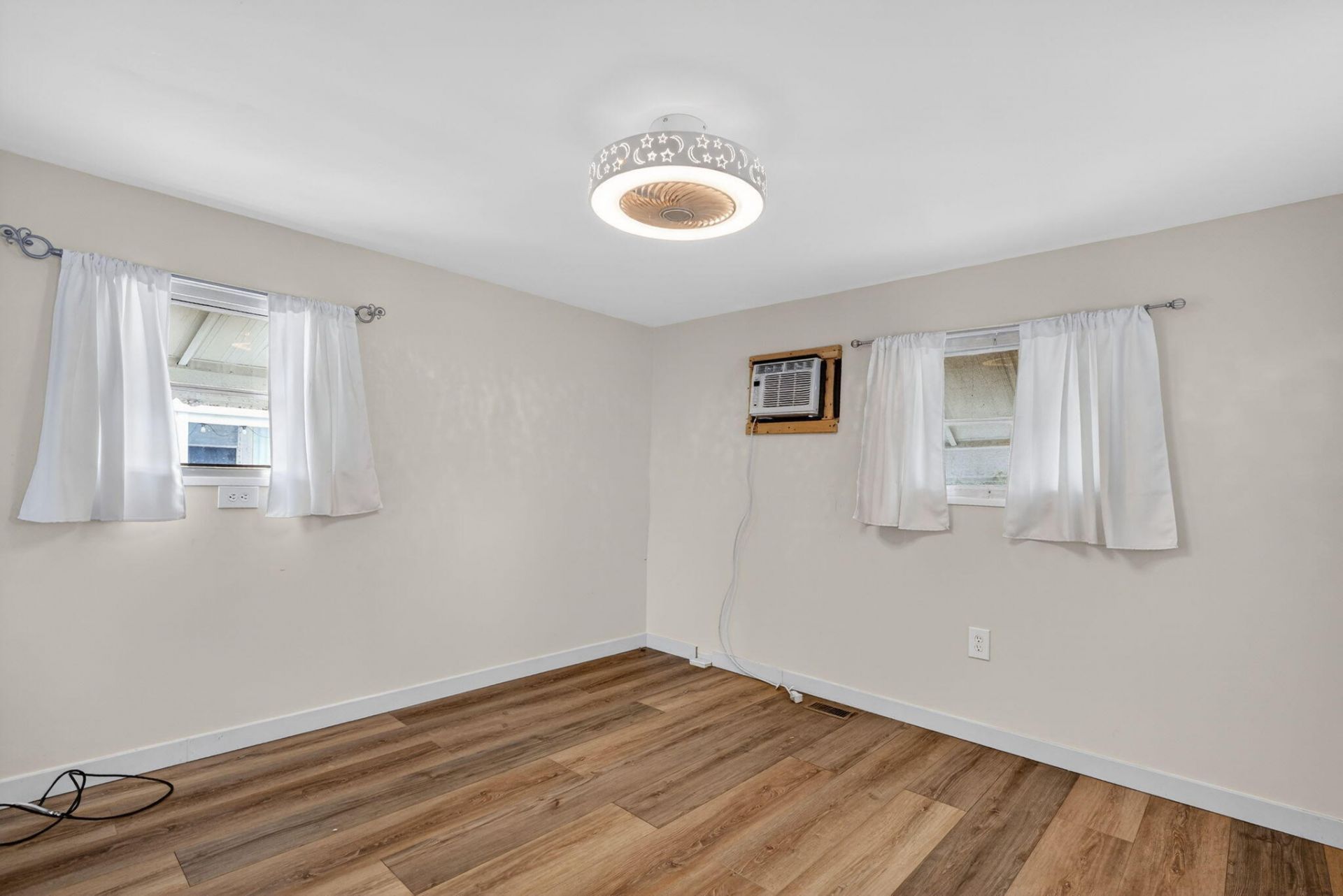 10885 SE Federal Highway, Hobe Sound, FL 33455 Photo