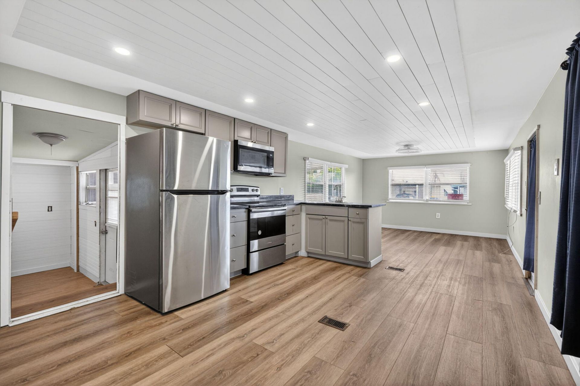 10885 SE Federal Highway, Hobe Sound, FL 33455 Photo