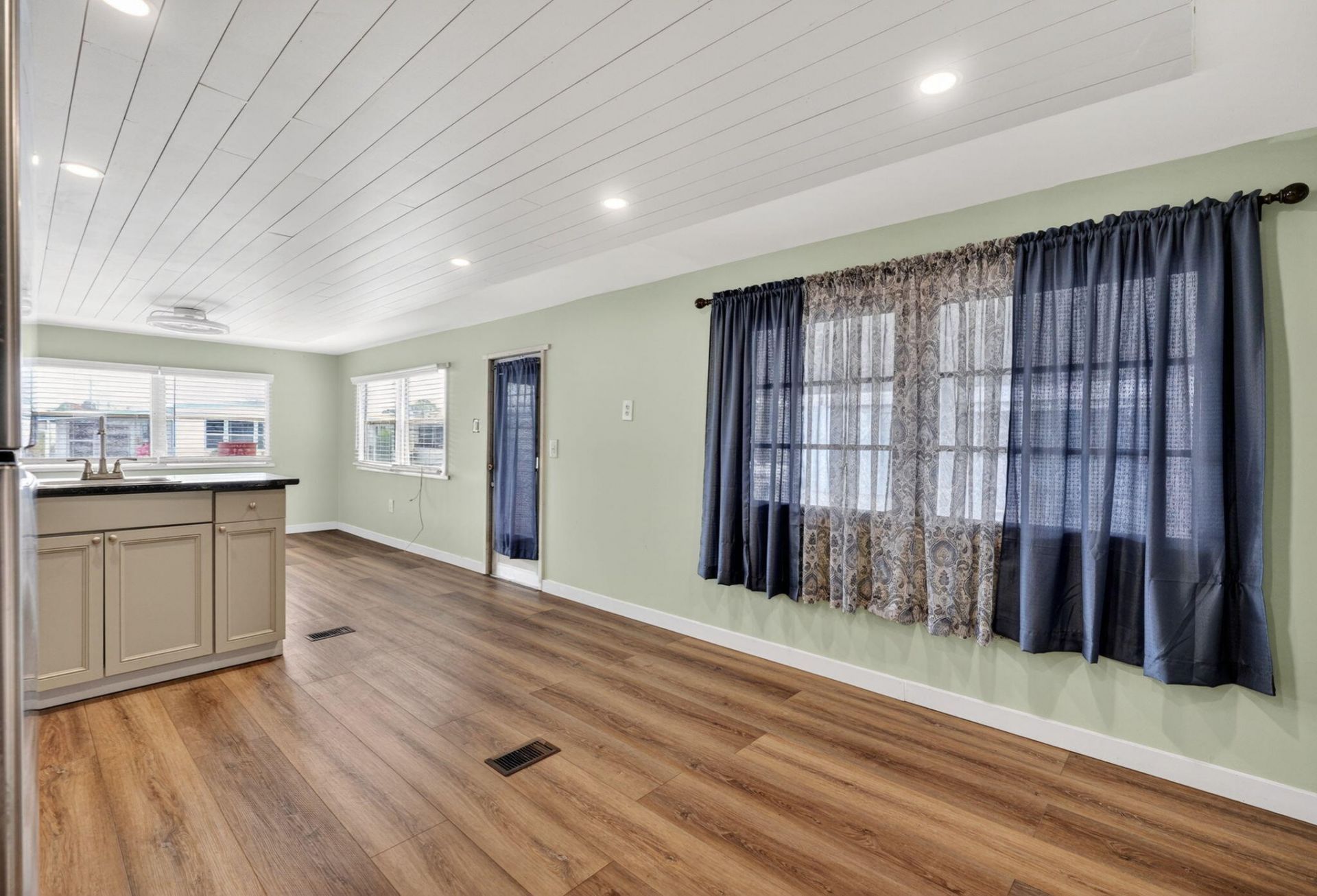 10885 SE Federal Highway, Hobe Sound, FL 33455 Photo