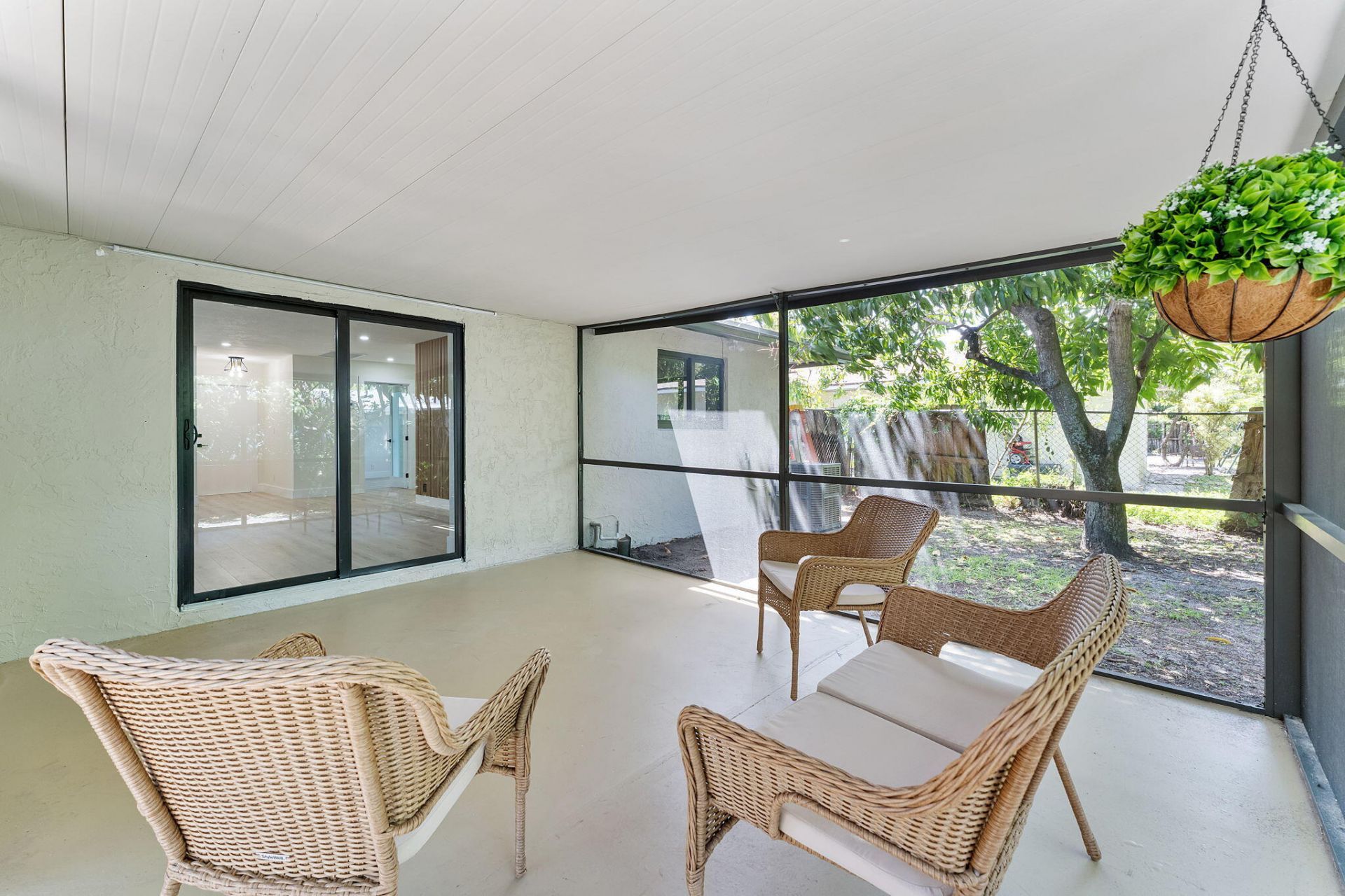 1820 N 17th Ct Court N, Lake Worth Beach, FL 33460 Photo