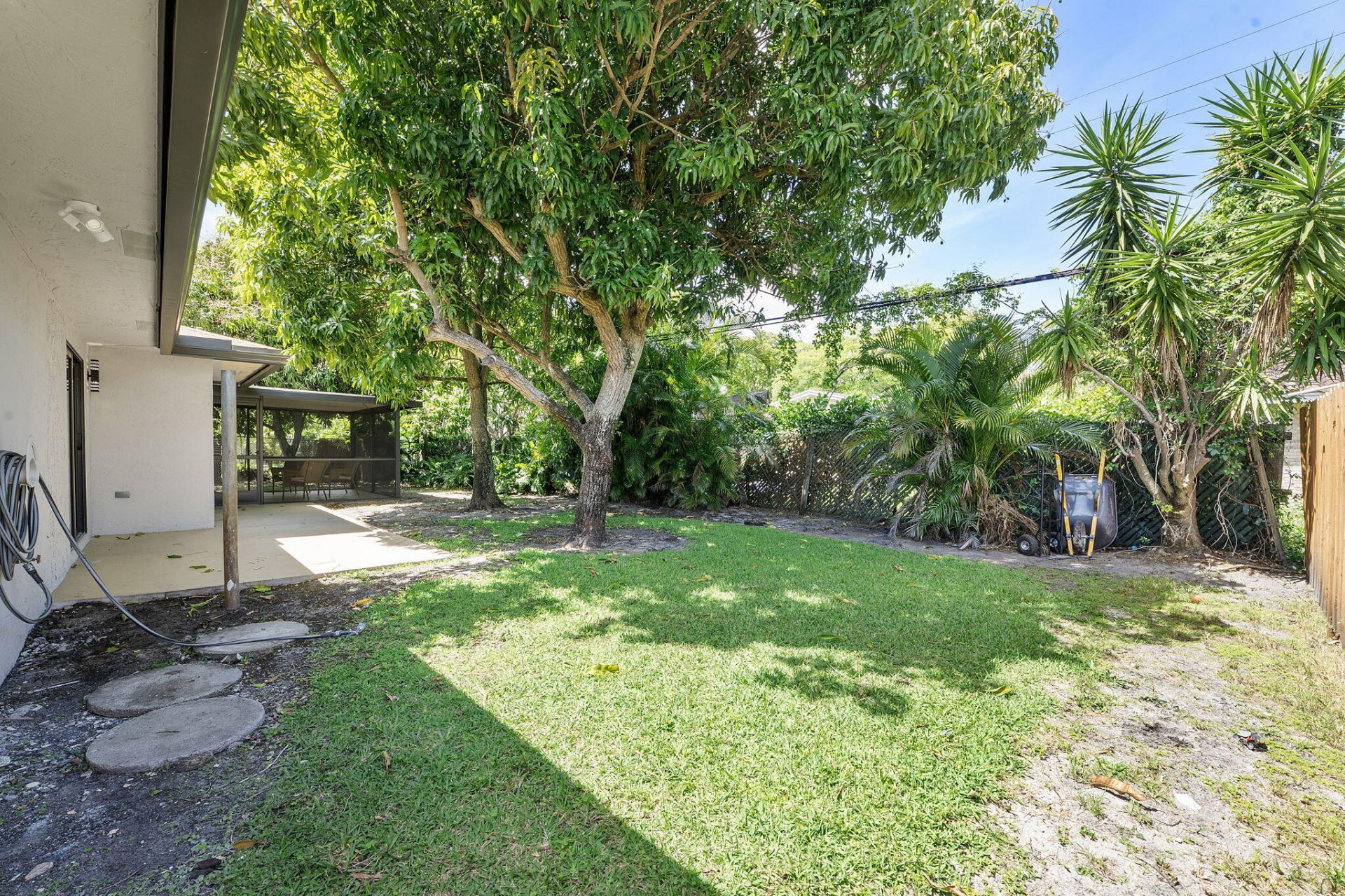 1820 N 17th Ct Court N, Lake Worth Beach, FL 33460 Photo