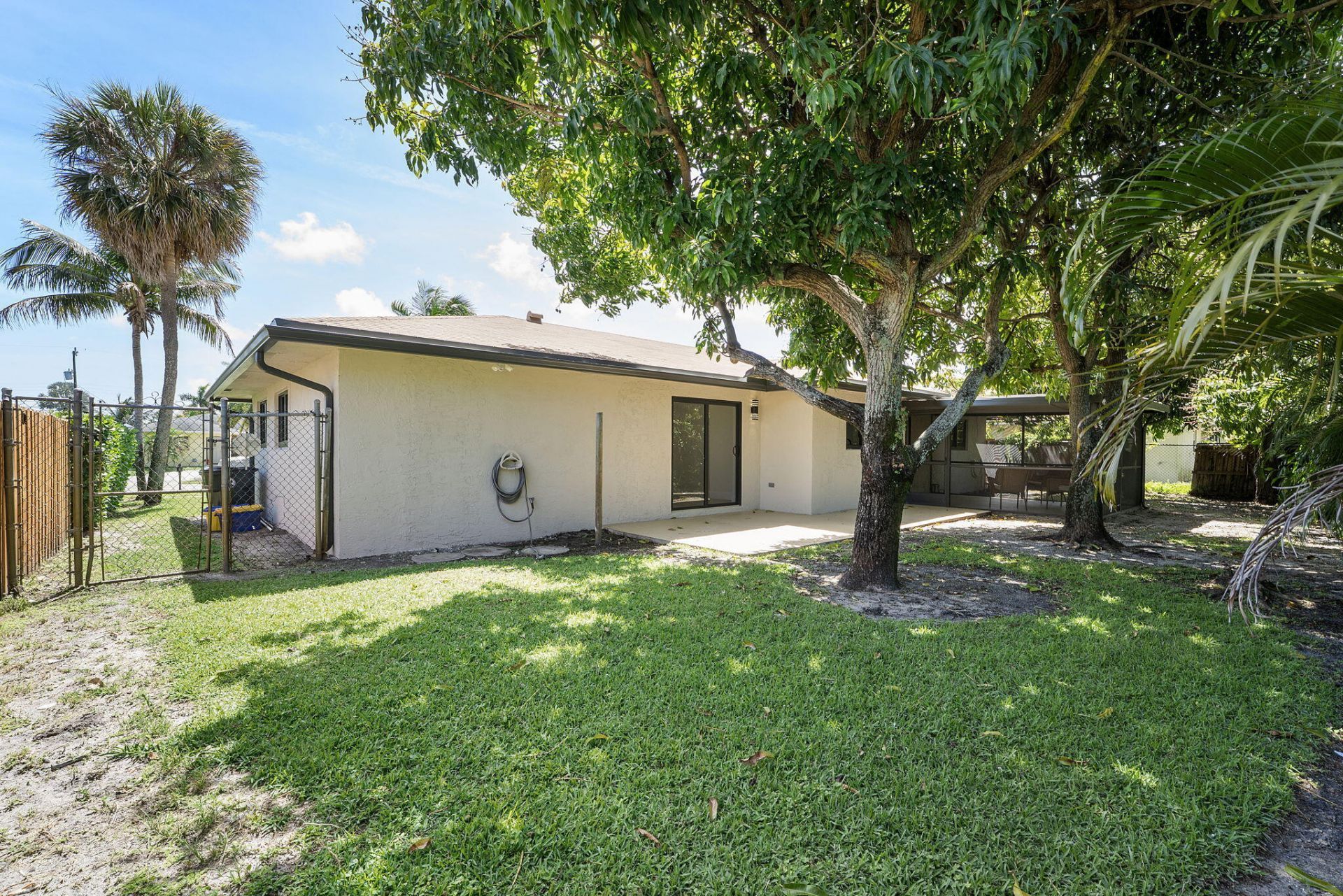 1820 N 17th Ct Court N, Lake Worth Beach, FL 33460 Photo