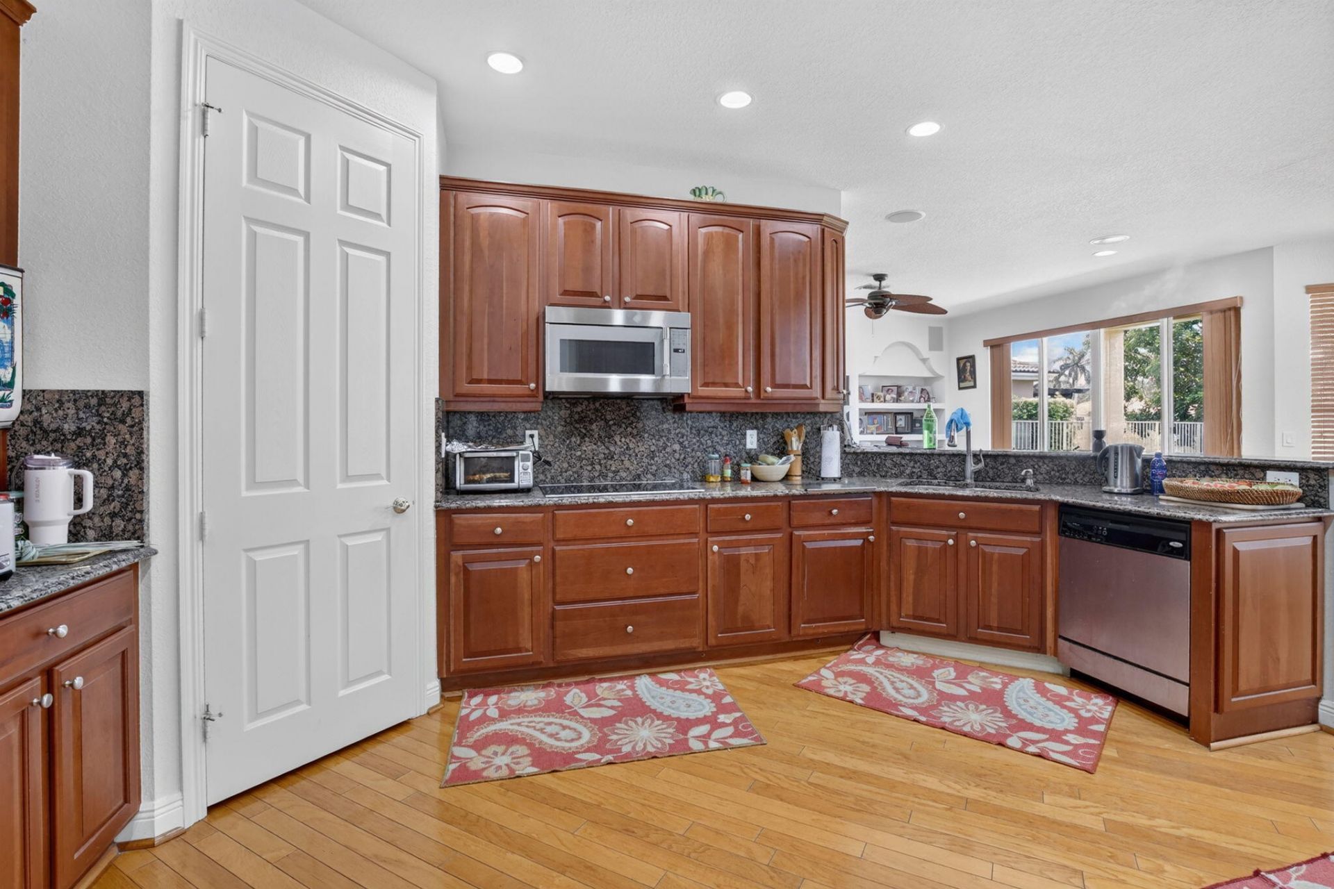 13382 Lakepointe Circle, Cooper City, FL 33330 Photo